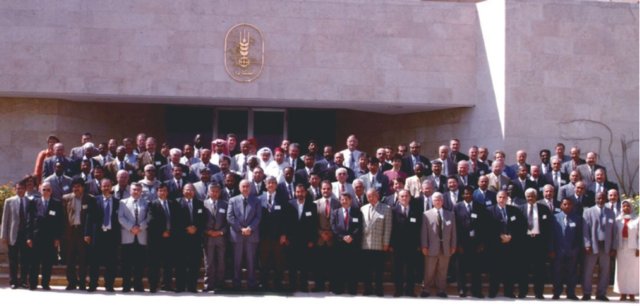 settingresearchprioritiesforcwanaicardaalepposyria810may2002.jpg